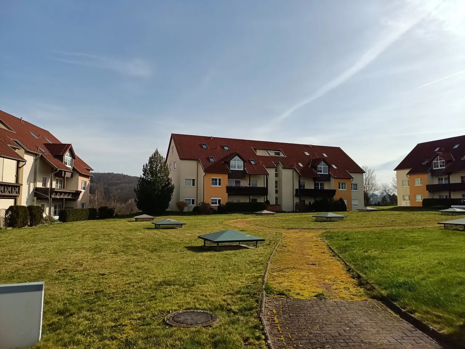 Kelly-Hausmeisterservice & Helfende Hand, Haus außen, Landschaftsbau